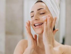 Tips Memilih Sabun Cuci Muka Wanita Agar Kulit Tetap Bersih dan Lembap