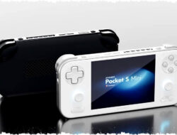 Ayaneo Pocket S Mini: Handheld Gaming Retro Layar 4:3 960p, RAM 16GB, Harga Mulai Rp5,3 Juta