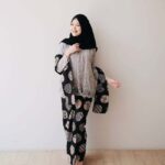 11 Model Kebaya Selempang Bahu, Cocok untuk Berbagai Acara