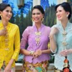 8 Model Kebaya Encim Betawi dengan Jilbab atau Non Hijab