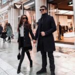 Anti Norak, 8 Gaya OOTD Couple Pasangan Hitam Terlihat Serasi