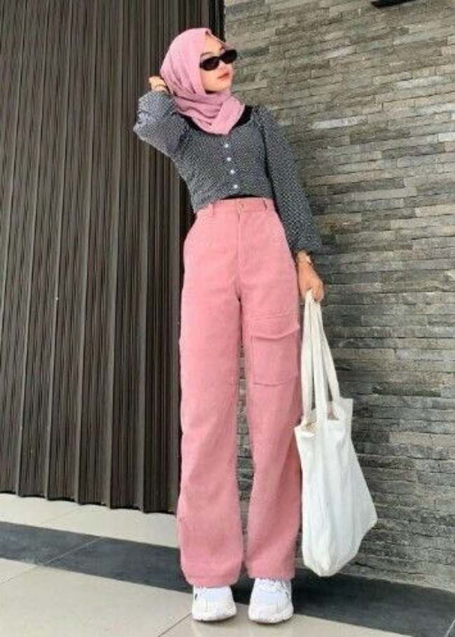 10 OOTD Kulot Pink Fanta Hijab/Non Hijab yang Keren, Anti Norak!