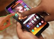 Layar HP Bergerak Sendiri? Ternyata Ini Penyebab dan Solusinya