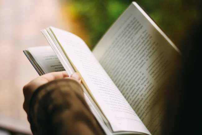 9 Aplikasi Baca Novel Dapat Uang Asli Langsung Masuk Rekening