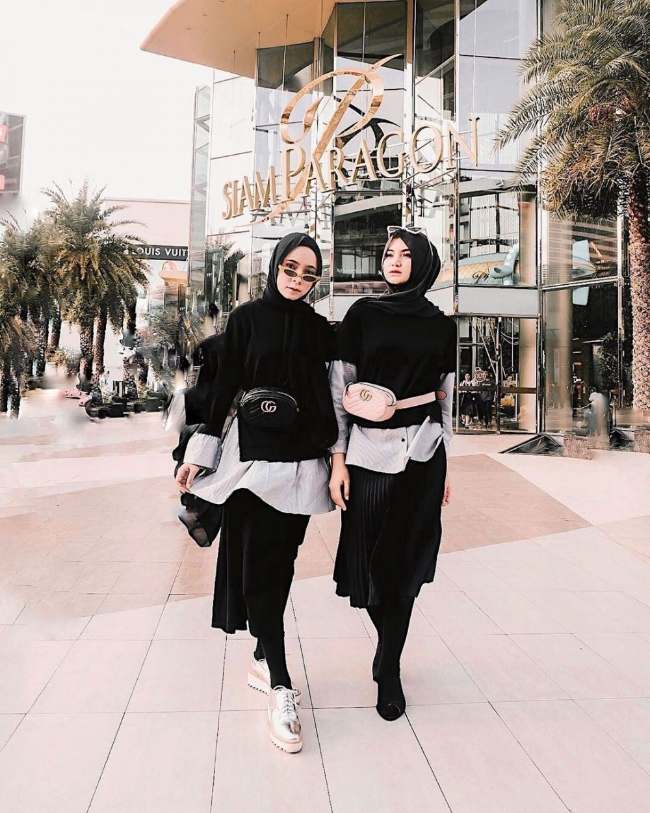 Atasan Layer untuk Tampilan yang Stylist
