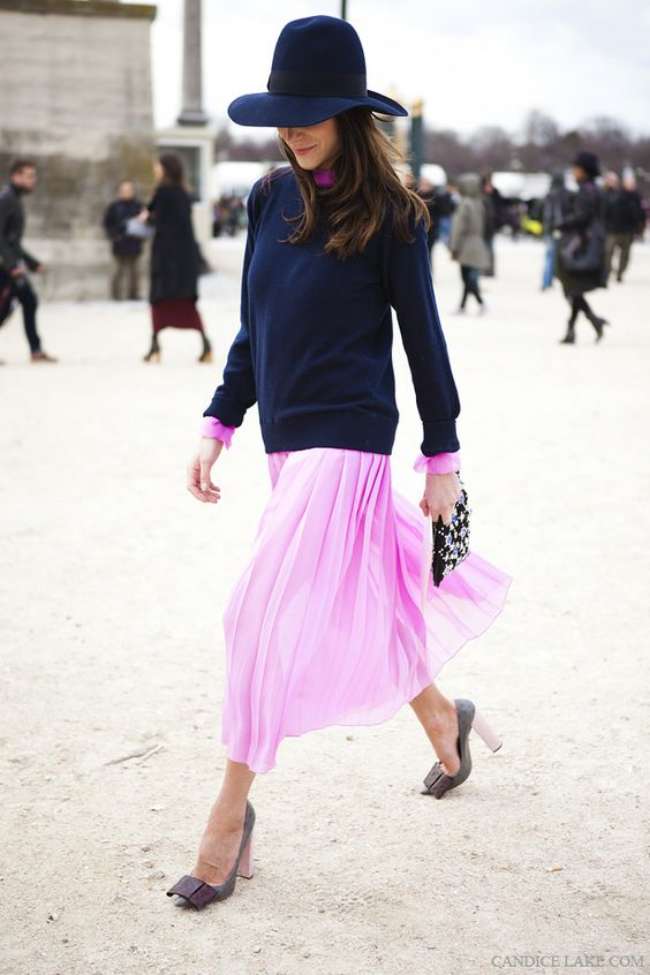Biru Dongker dan Pink yang Catchy