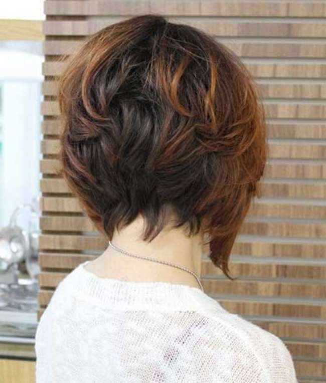Graduated Wavy Bob