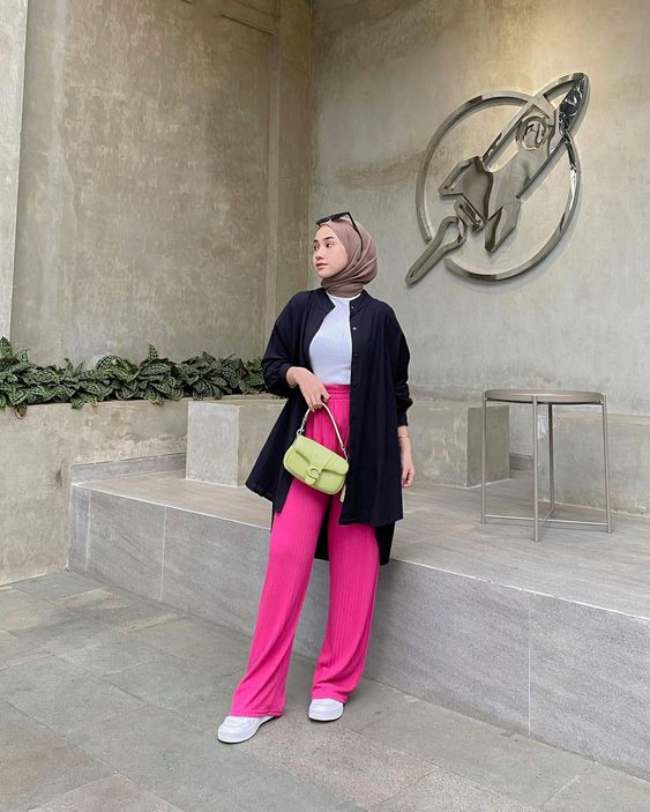 Kulot Pink dan Outer Hitam