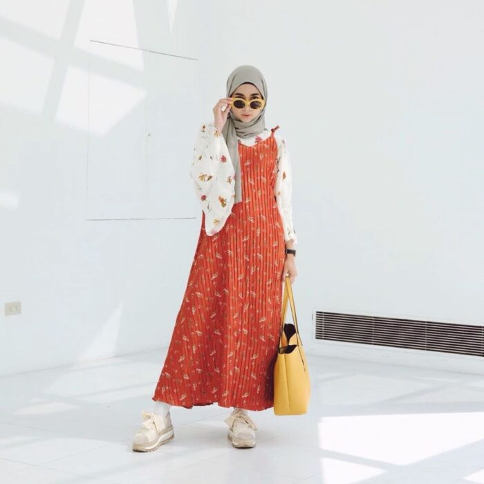 OOTD Overall Hijab Girly Look