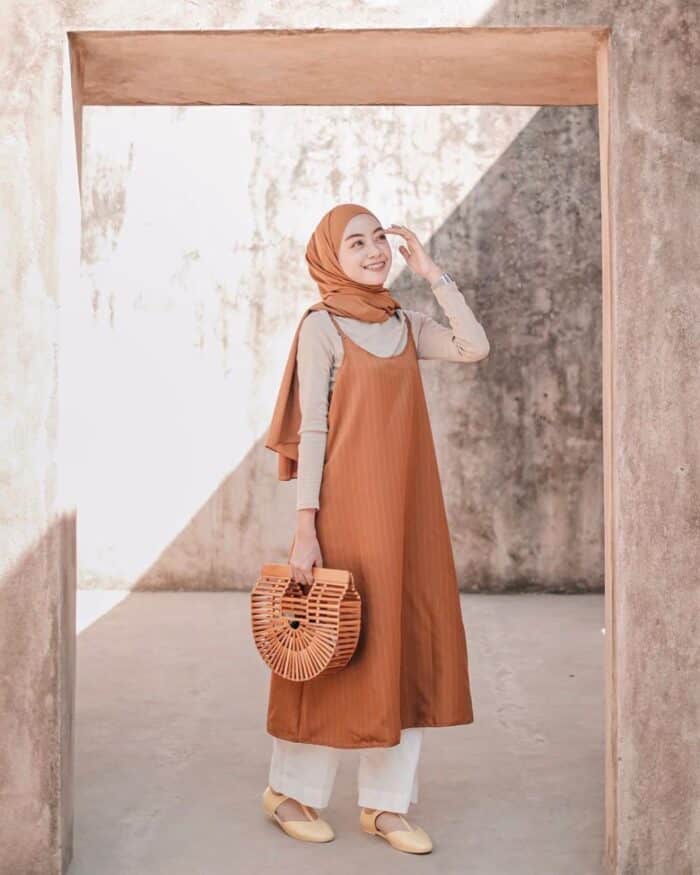 OOTD Overall Nuansa Earth Tone