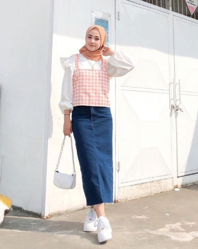 Outfit Rok Jeans Model Span