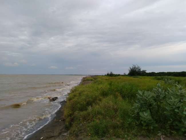 Pantai Eretan Wetan