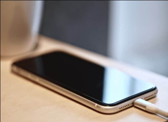 cara mengatasi iphone mati mendadak