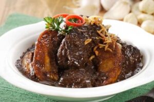 Resep Semur Daging Sapi Spesial Tidak Alot, Empuk, dan Lezat