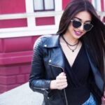 Inspirasi Outfit Kaos Oversize yang Bikin Penampilan Jadi Edgy!