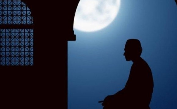 bacaan-niat-sholat-tahajud-4-rokaat-berikut-doanya-wajib-tahu