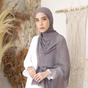 7 Tutorial Hijab Pashmina Crinkle Praktis, Simpel Menutup Dada