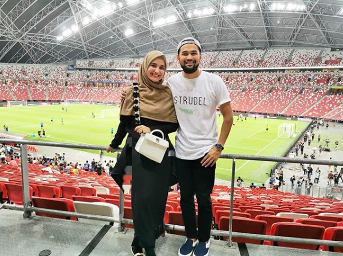 10-ootd-nonton-bola-cewek-dan-cowok,-nyaman-juga-sporty!