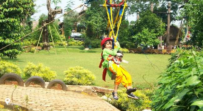 telaga-arwana-cibubur:-lokasi,-jam-buka-dan-aktivitas-menarik