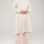 10 Model Atasan Brokat Kekinian untuk Acara Formal & Kondangan