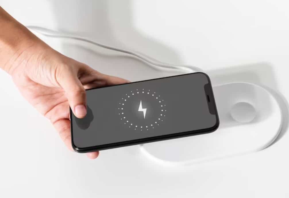 942 cara agar baterai hp awet berhenti kebiasaan cas hp begini