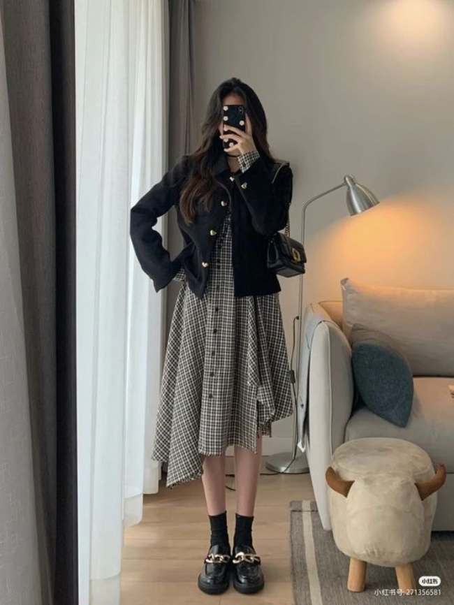 Asimetris Long Dress Bermotif Gingham