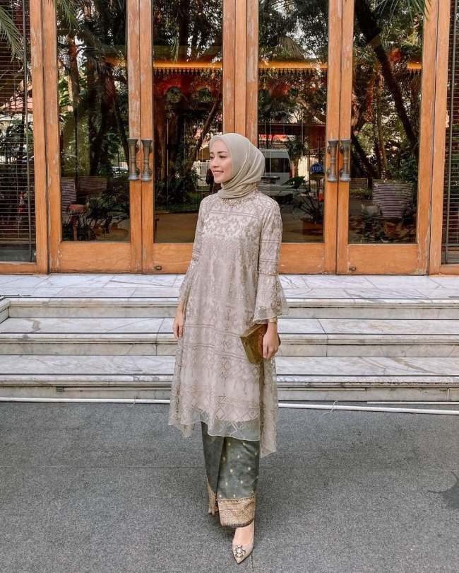 Brokat Kebaya Panjang