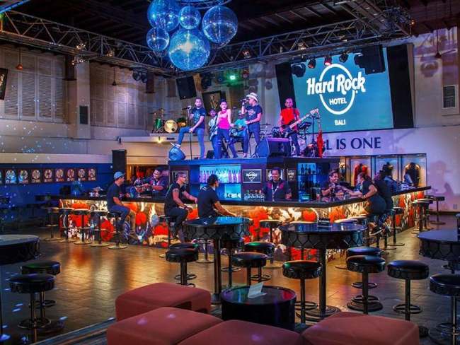 Daya Tarik Hard Rock Cafe Bali