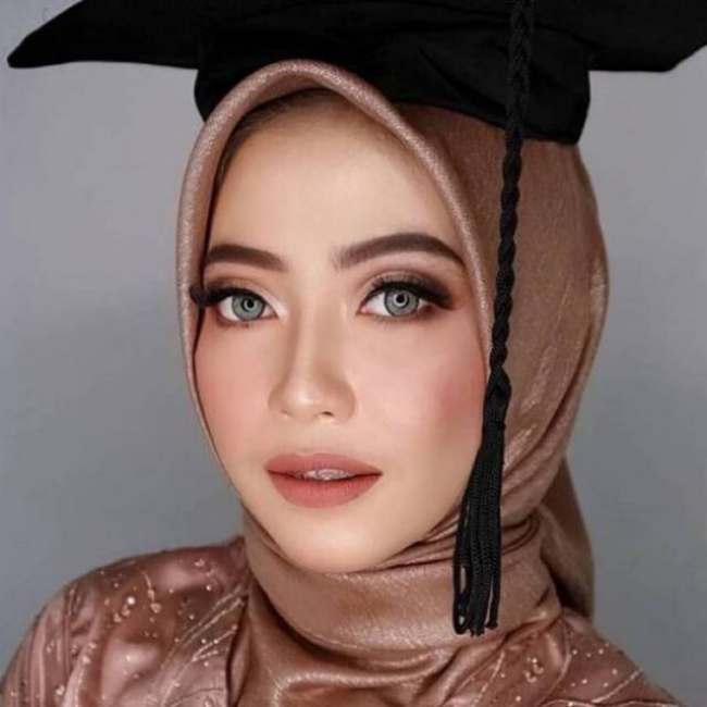 Hijab ikat belakang