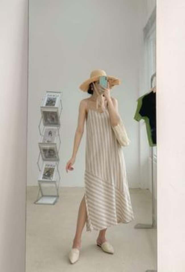 Long Dress Geometris untuk ke Pantai