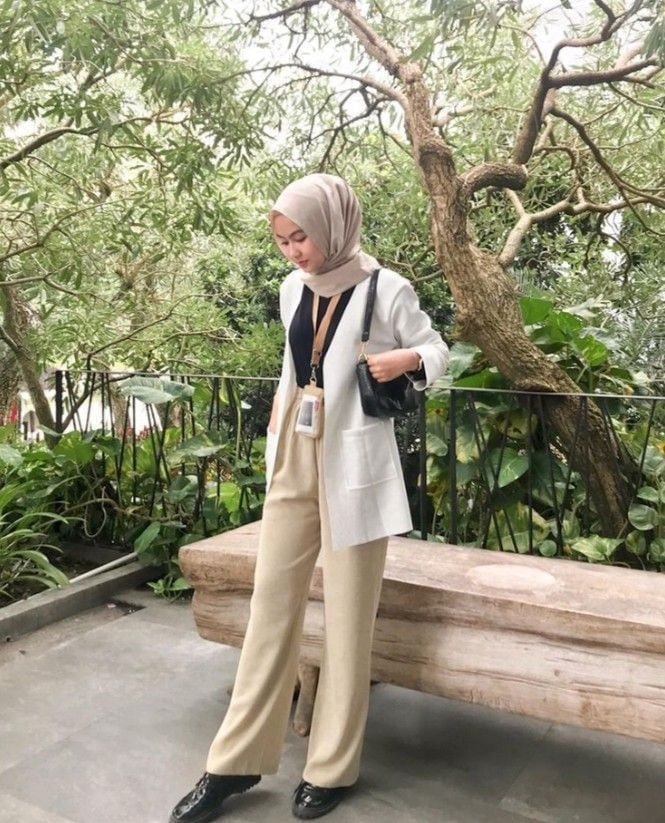 Outfit ke Sekolah Baju Bebas Blazer