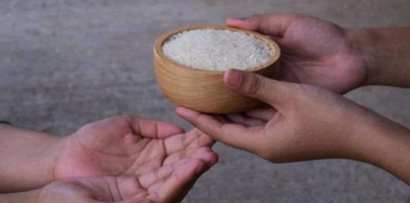 Siapa Saja Yang Berhak Menerima Fidyah