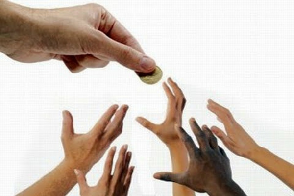 Siapa Saja Yang Berhak Menerima Fidyah