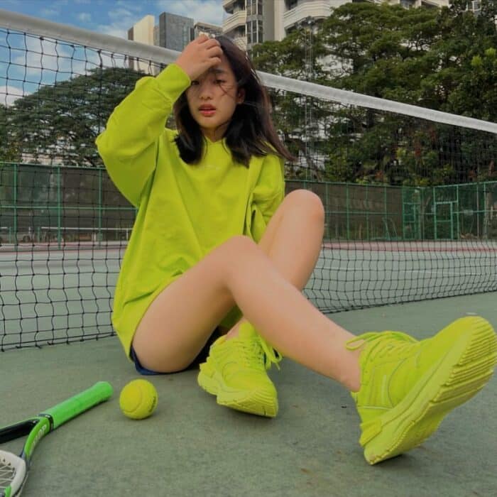 Sweater dan Celana Pendek