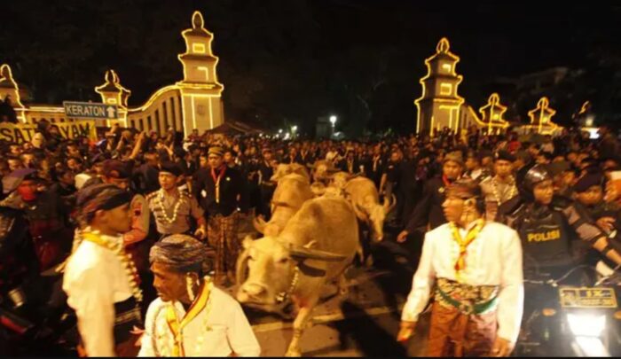 perayaan malam 1 suro