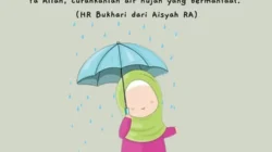 4 Doa Turun Hujan Lengkap Beserta Arti dan Manfaatnya