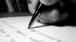 Makna Lagu Playing on My Mind The 1975